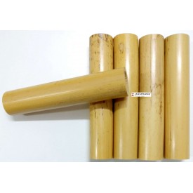 Arundo donax en tubos